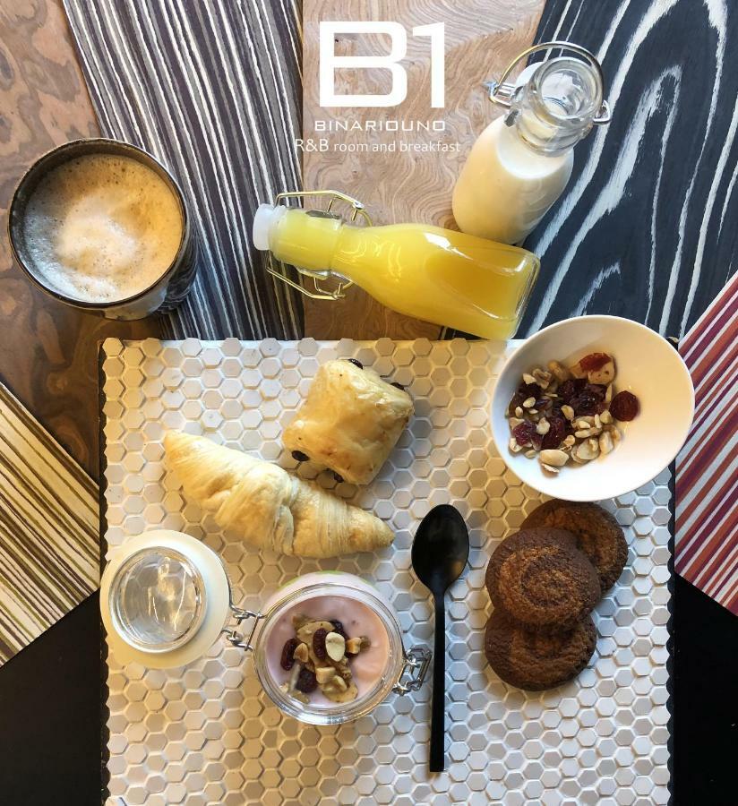 ボローニャ Binariouno Bed & Breakfast エクステリア 写真